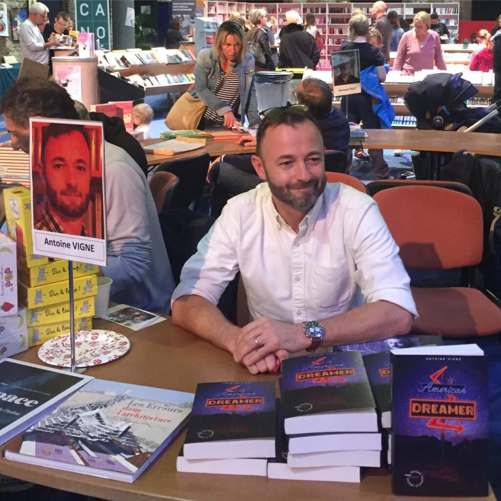 Belle journée de dédicaces et de rencontres au s… - Antoine Vigne