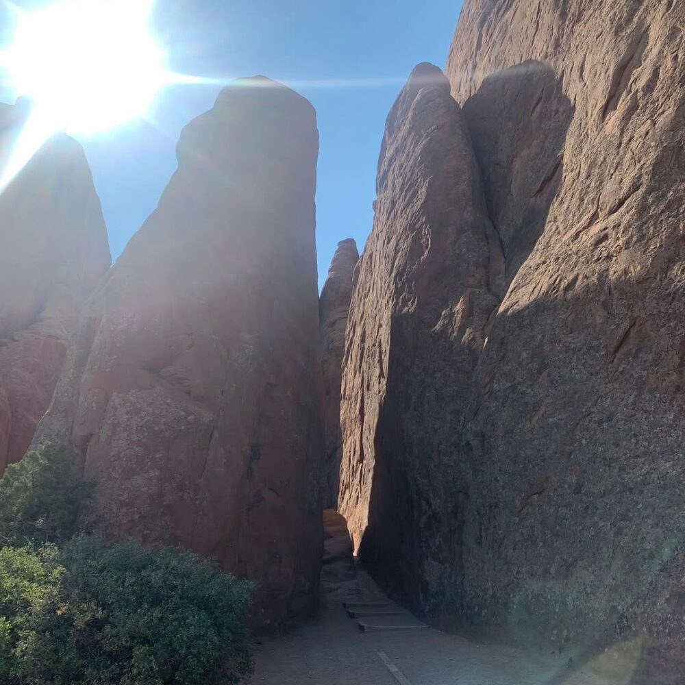 Arches National Park, nous roulons au milieu des r… - Antoine Vigne