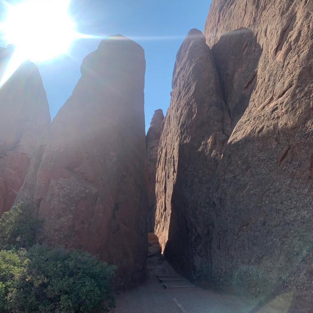 Arches National Park, nous roulons au milieu des r… - Antoine Vigne