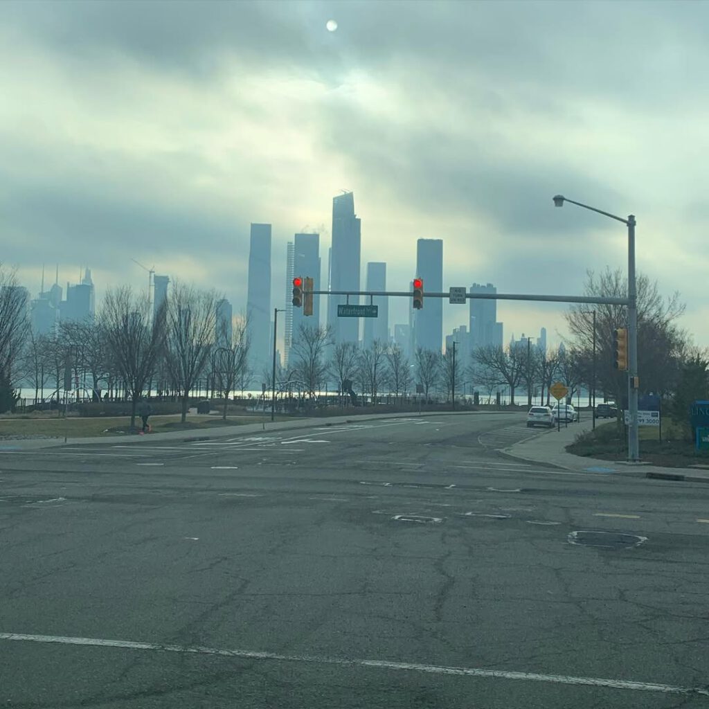 #sunday #newyork #lavilletoujoursdevant… - Antoine Vigne