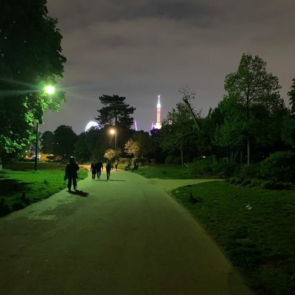 #marcherlanuit 
#dansmesroyaumesabandonnés
#lince… - Antoine Vigne
