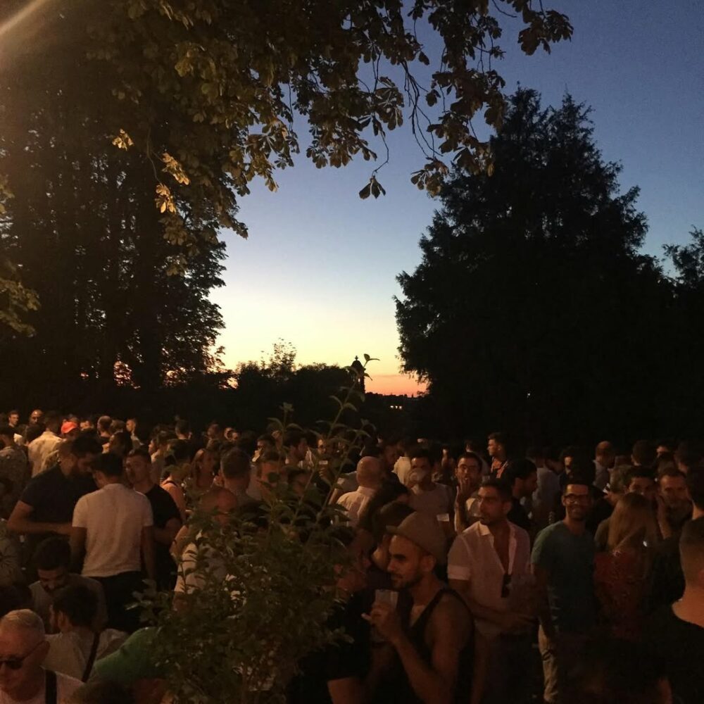 #lifeinparis #rosabonheur… - Antoine Vigne