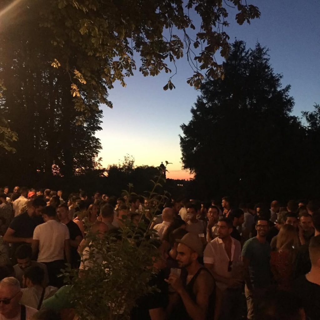 #lifeinparis #rosabonheur… - Antoine Vigne