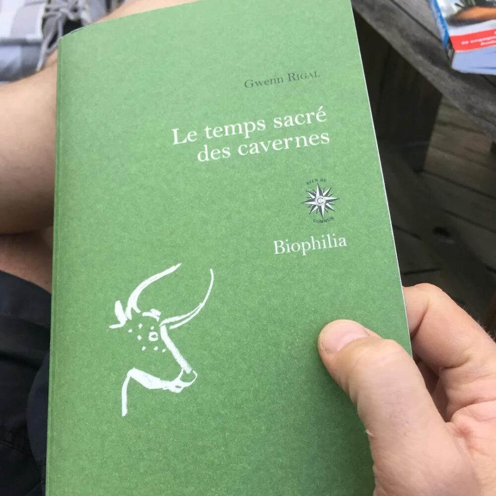 Les livres, ce sont aussi des chemins de traverse,… - Antoine Vigne