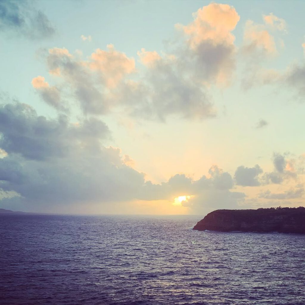 #lastsunrise #2022 #dernierleverdesoleil #dernièr… - Antoine Vigne