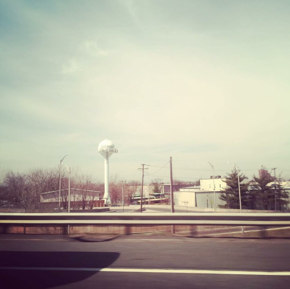 #ontheroad #travelingwithmyhusband… - Antoine Vigne