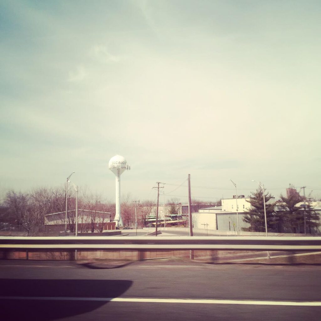 #ontheroad #travelingwithmyhusband… - Antoine Vigne