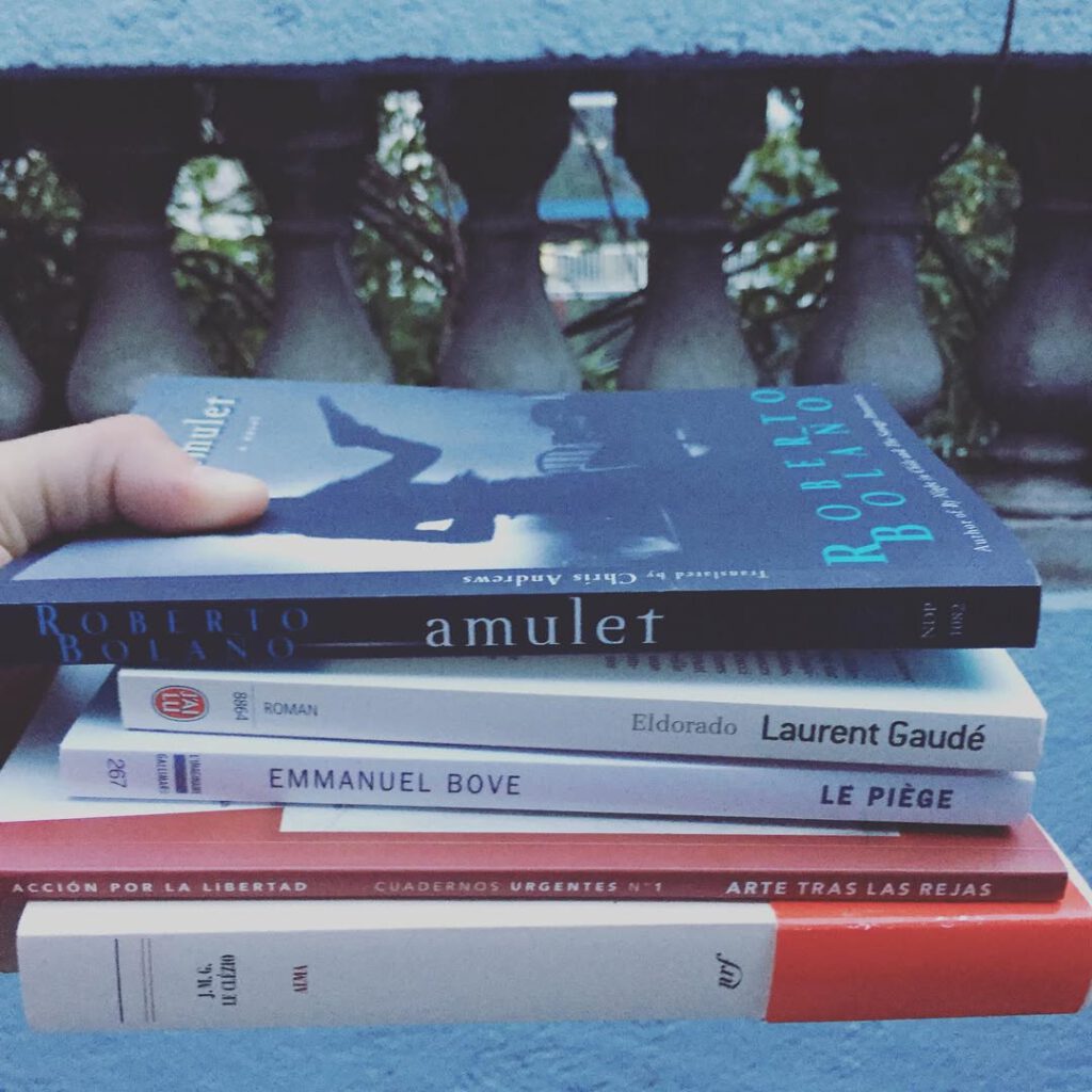 Lectures de vacances #robertobolaño #amulet #laur… - Antoine Vigne