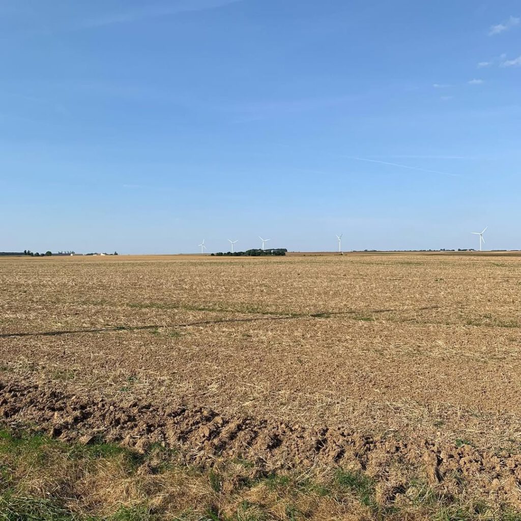 La plaine, mon royaume… #laplaine #royaume #labe… - Antoine Vigne