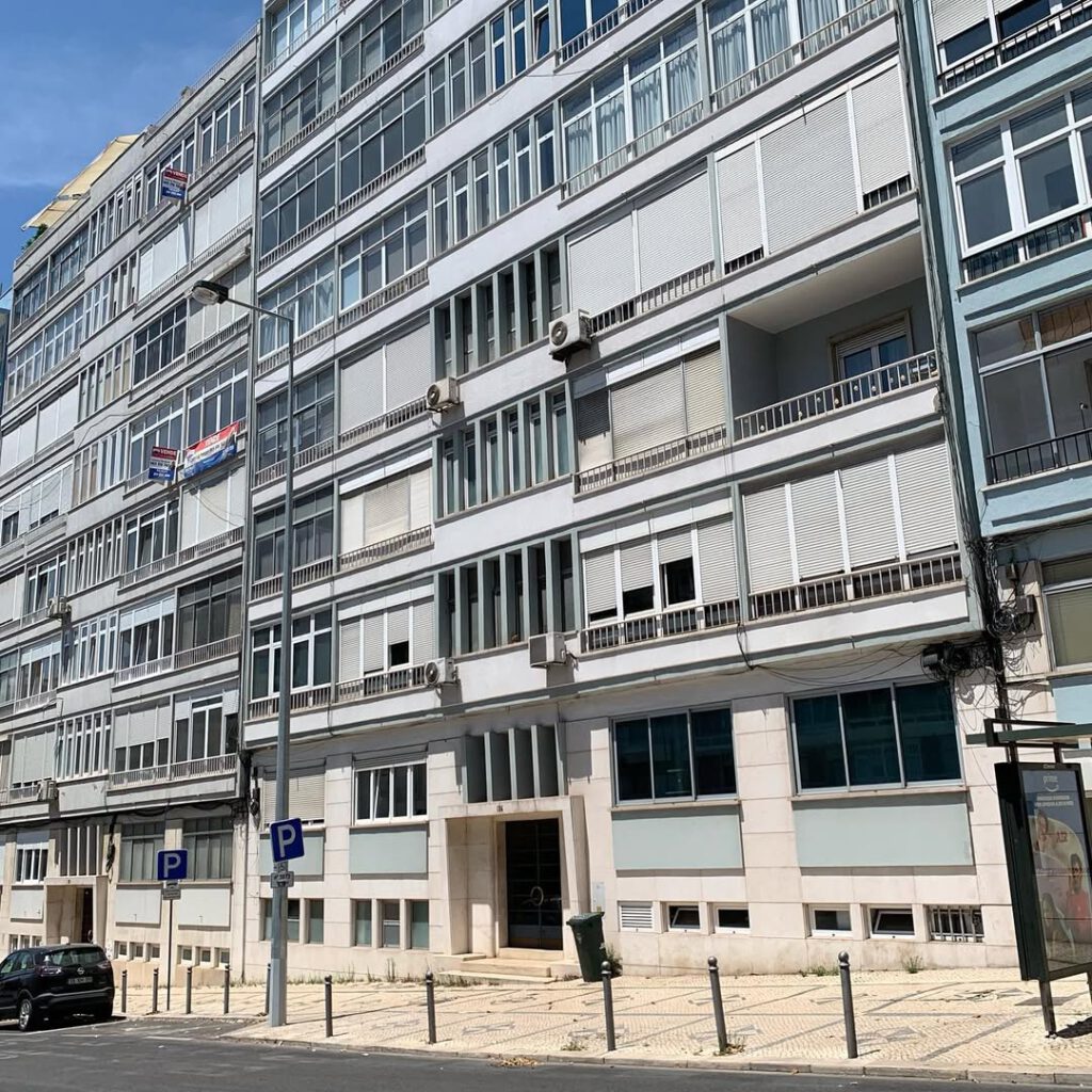 #lisbonne #lisboa #architecture #façades #explora… - Antoine Vigne
