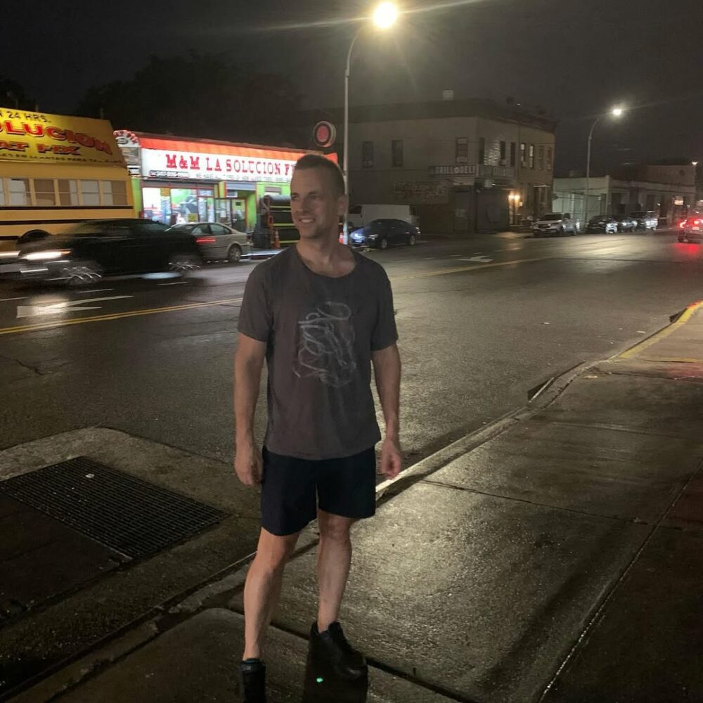 Le Queens, la nuit, Steve, l’humidité qui devie… - Antoine Vigne
