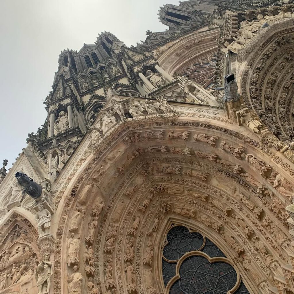 Reims aussi, la neige, la cathédrale, les rois im… - Antoine Vigne