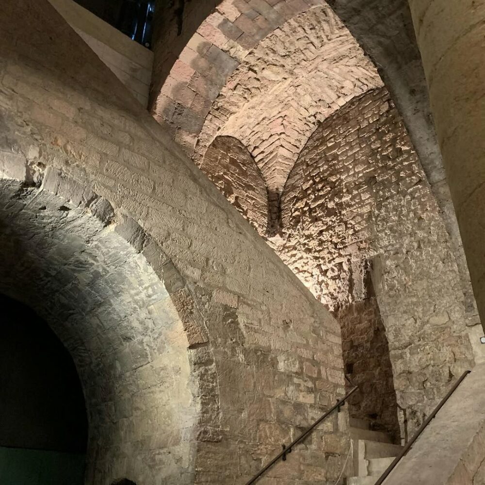 Saint Victor, comme dans des dessins du Piranese #… - Antoine Vigne