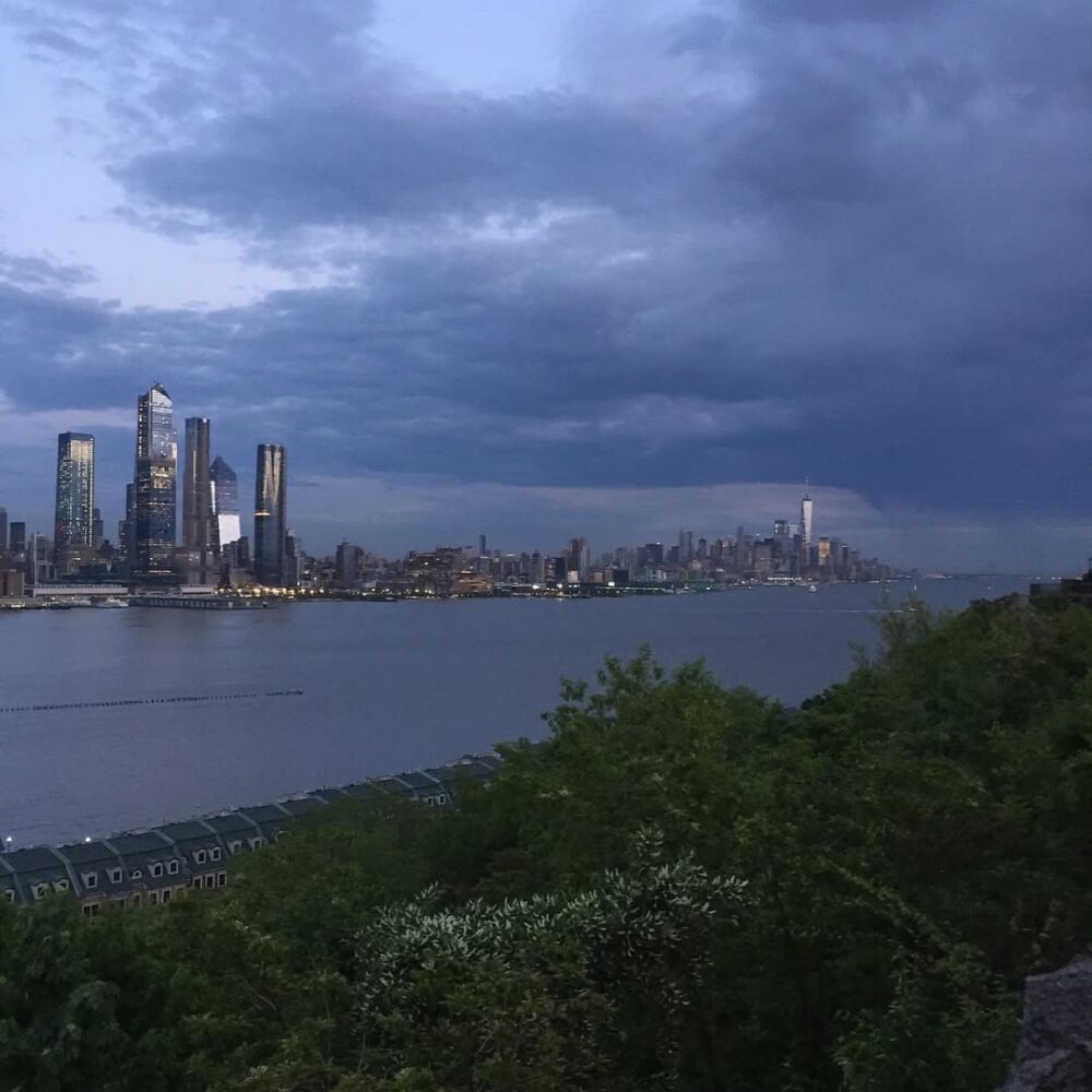 New York on a spring evening night with beautiful … - Antoine Vigne