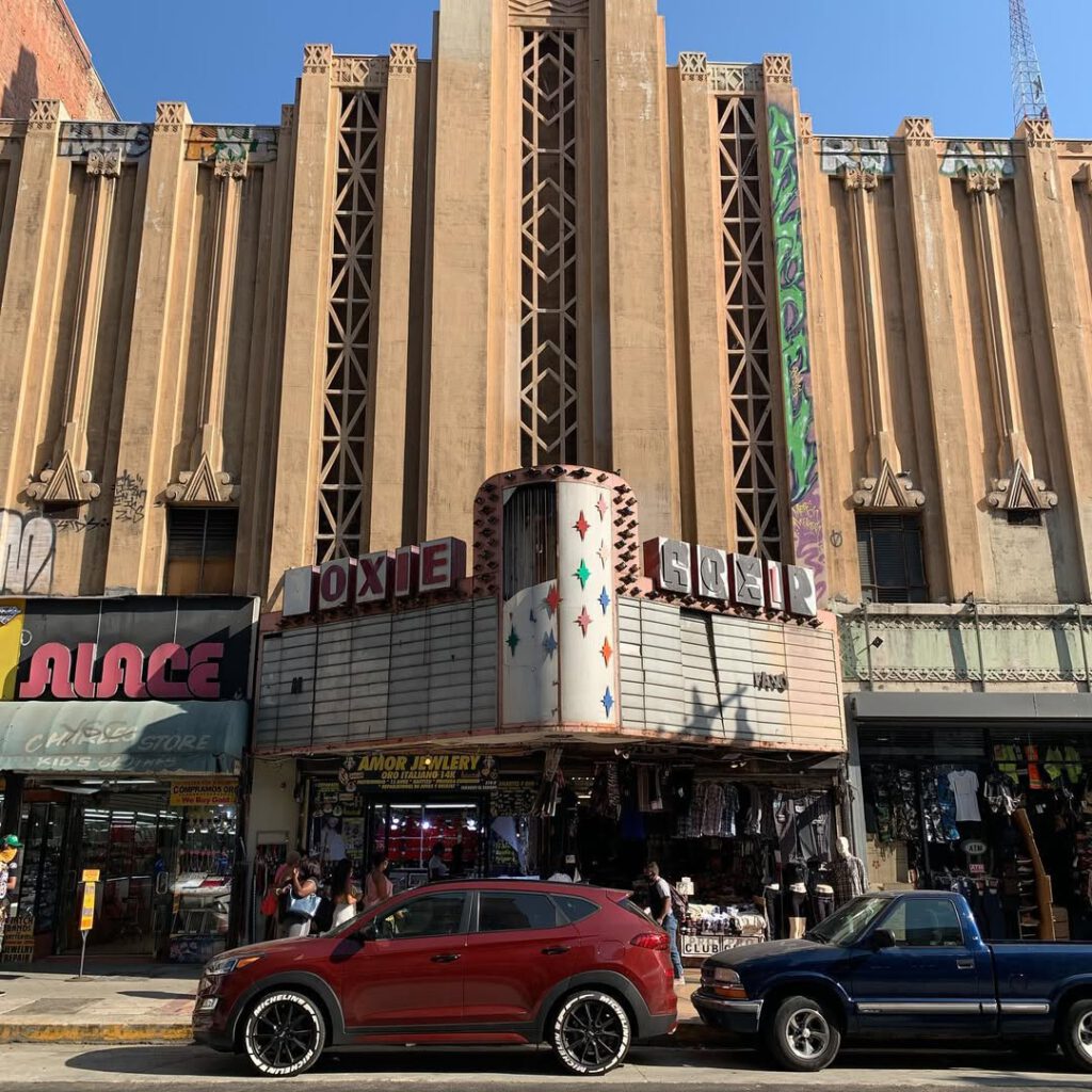 Trying to find LA… #losangeles #architecture #wa… - Antoine Vigne
