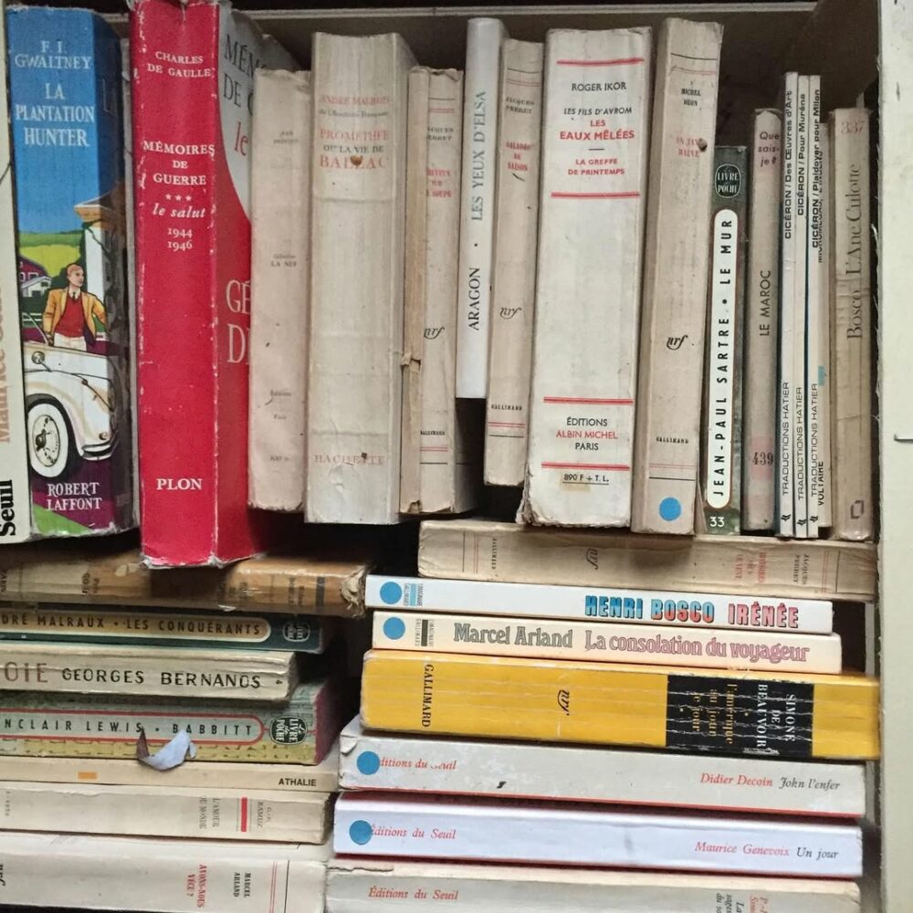 Une vieille caisse de livres de ma tante que je re… - Antoine Vigne