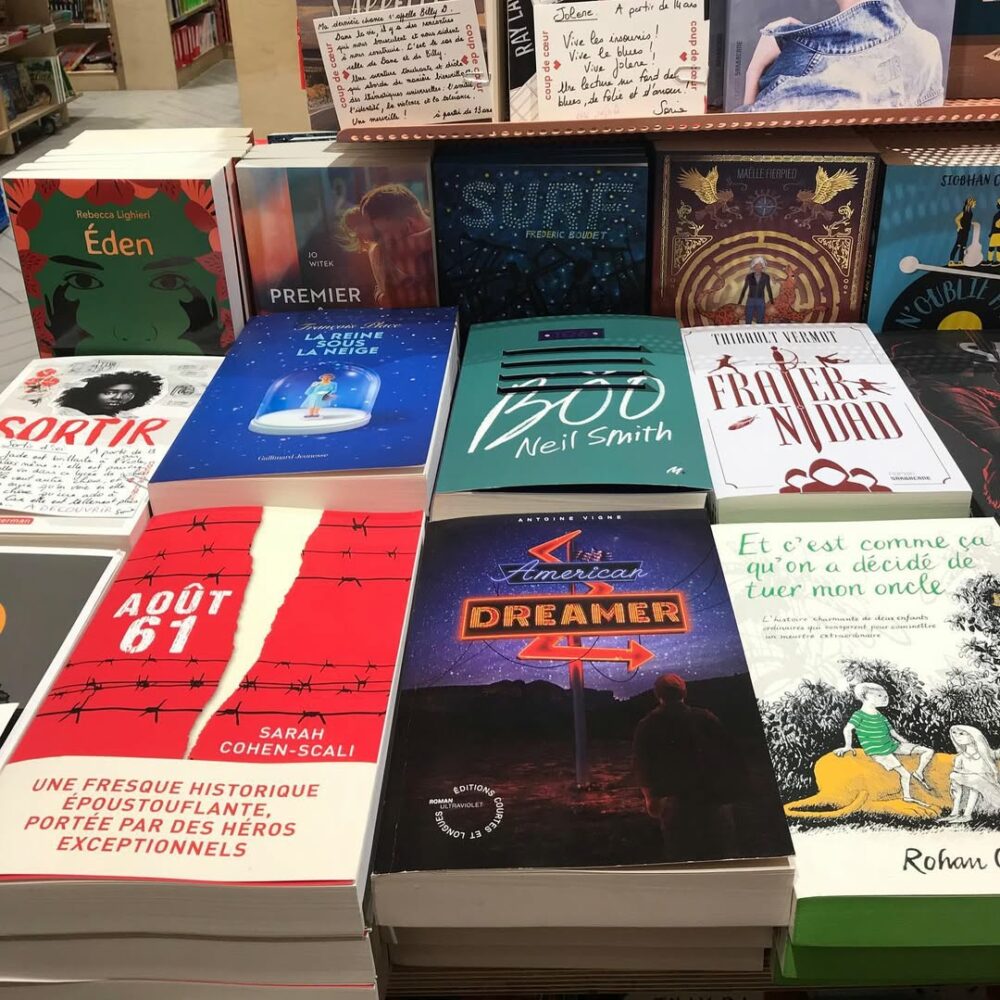 À la librairie Coutume Ici du boulevard Poissonni… - Antoine Vigne