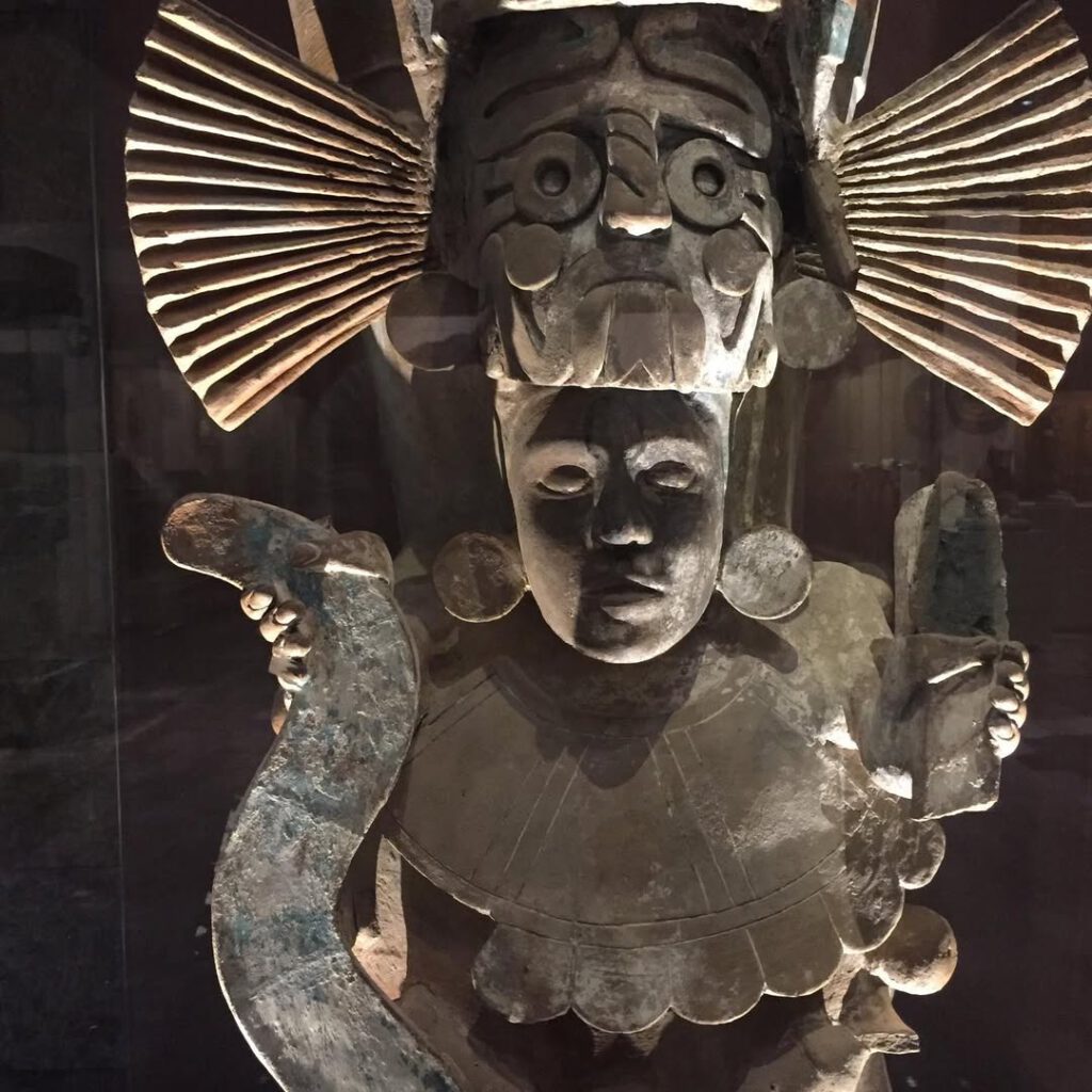 Les masques, les sculptures, les visages des civil… - Antoine Vigne