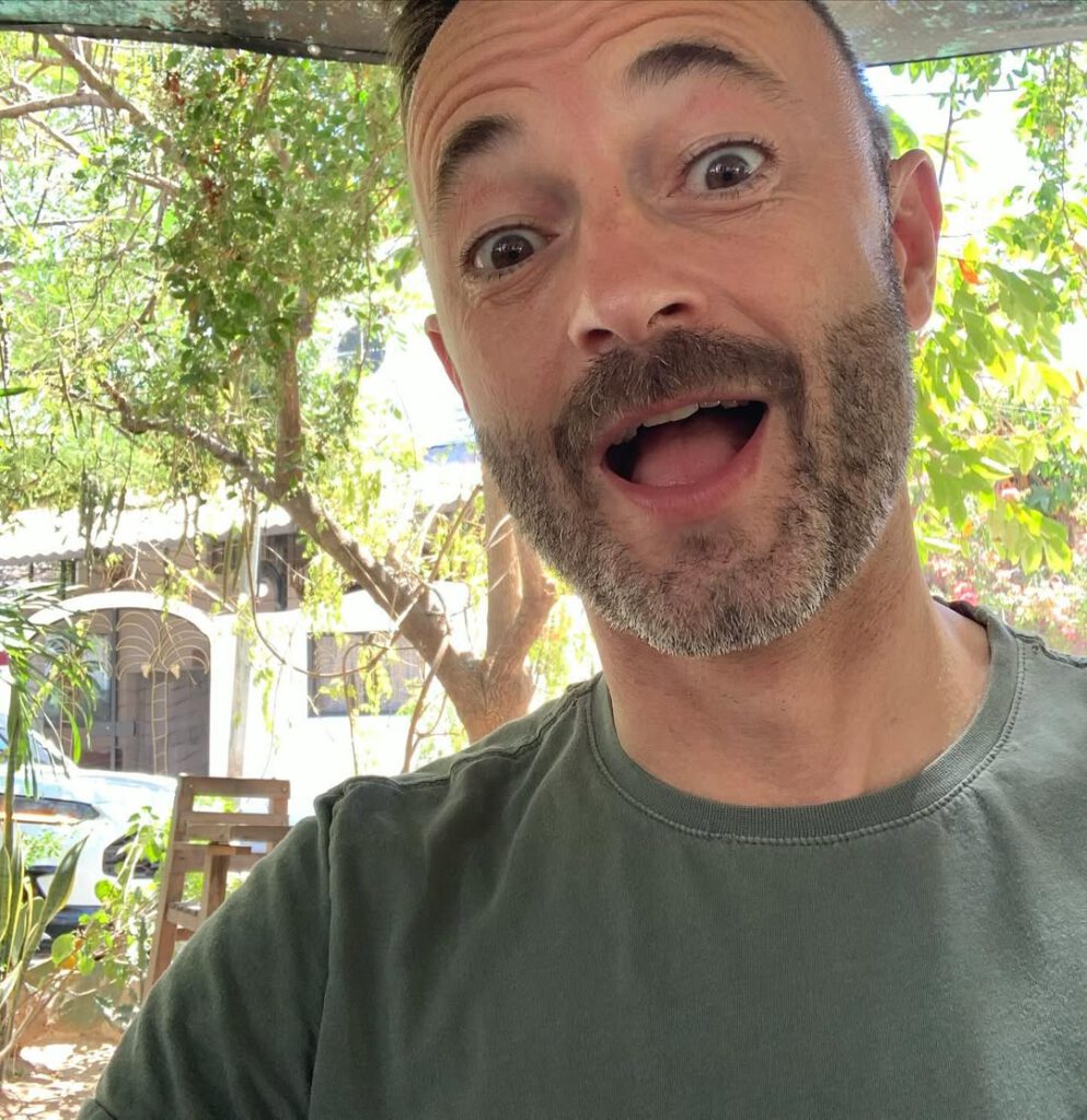 #whenyourhusbandsavesyourlifeeveryday #mexico #pue… - Antoine Vigne