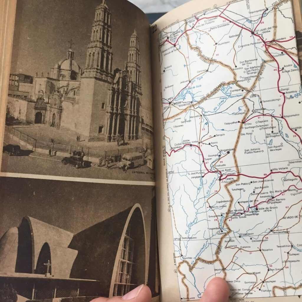 Parmi les livres trouvés au Mexique. Ces photos e… - Antoine Vigne