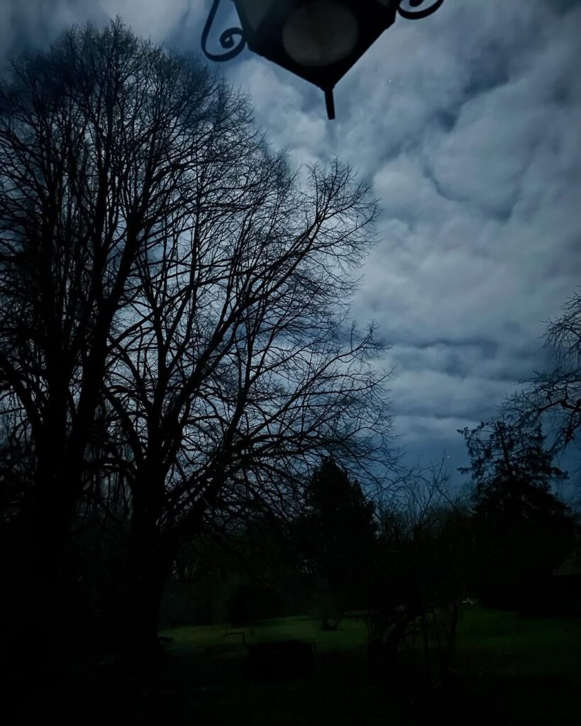 Full moon and that’s what the camera sees #fullm… - Antoine Vigne