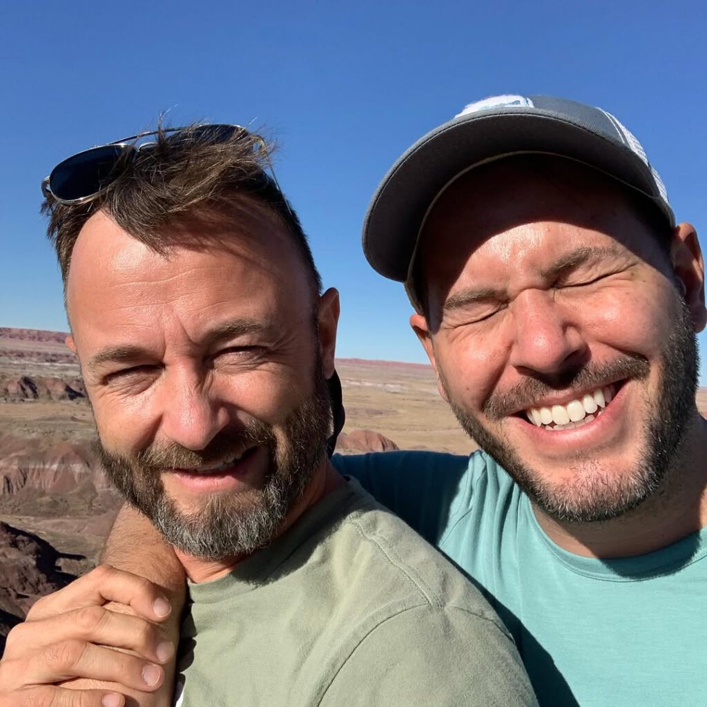 Somewhere on the road #painteddesert #ontheroad #h… - Antoine Vigne