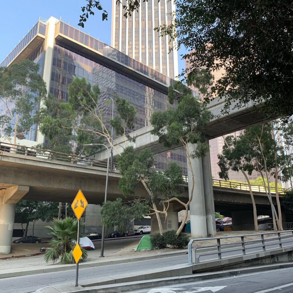 Trying to find LA… #losangeles #architecture #wa… - Antoine Vigne