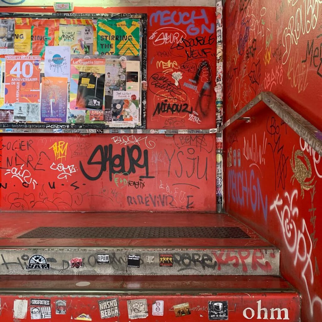 Une visite à la friche la Belle de mai, des livre… - Antoine Vigne