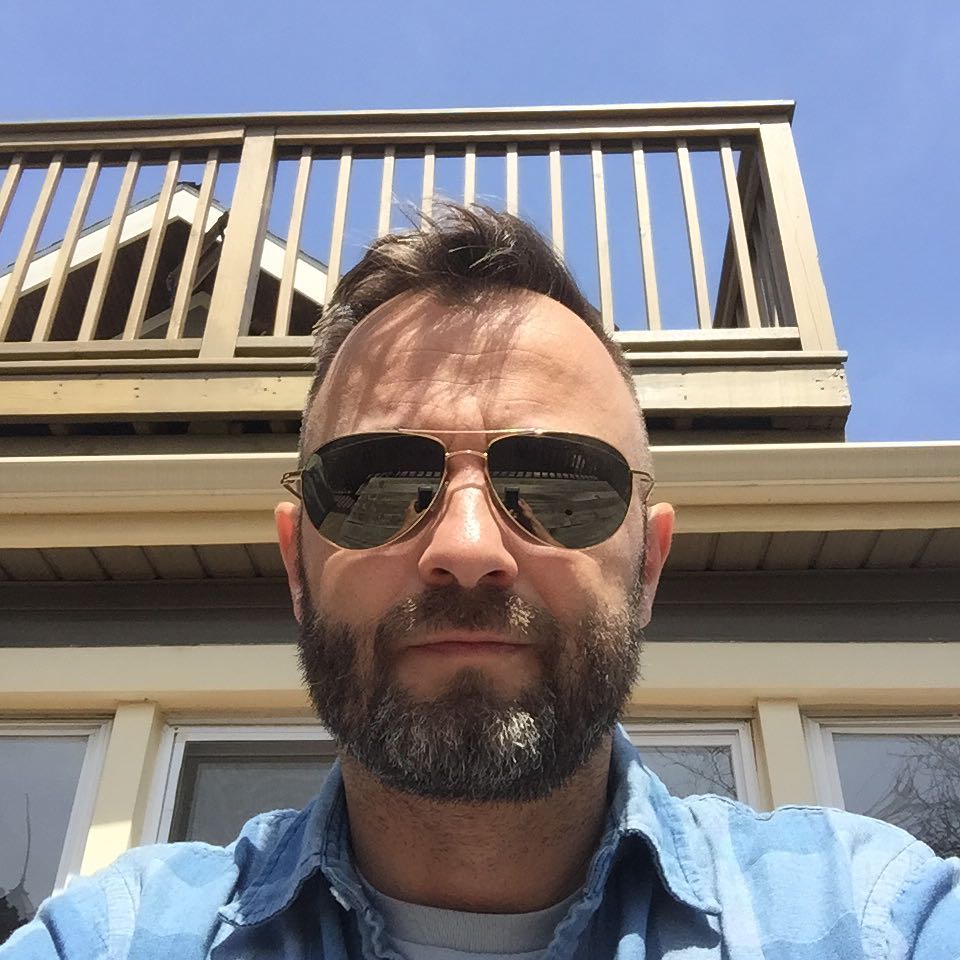 Travailler dehors, sur la terrasse, pour la premiè… - Antoine Vigne
