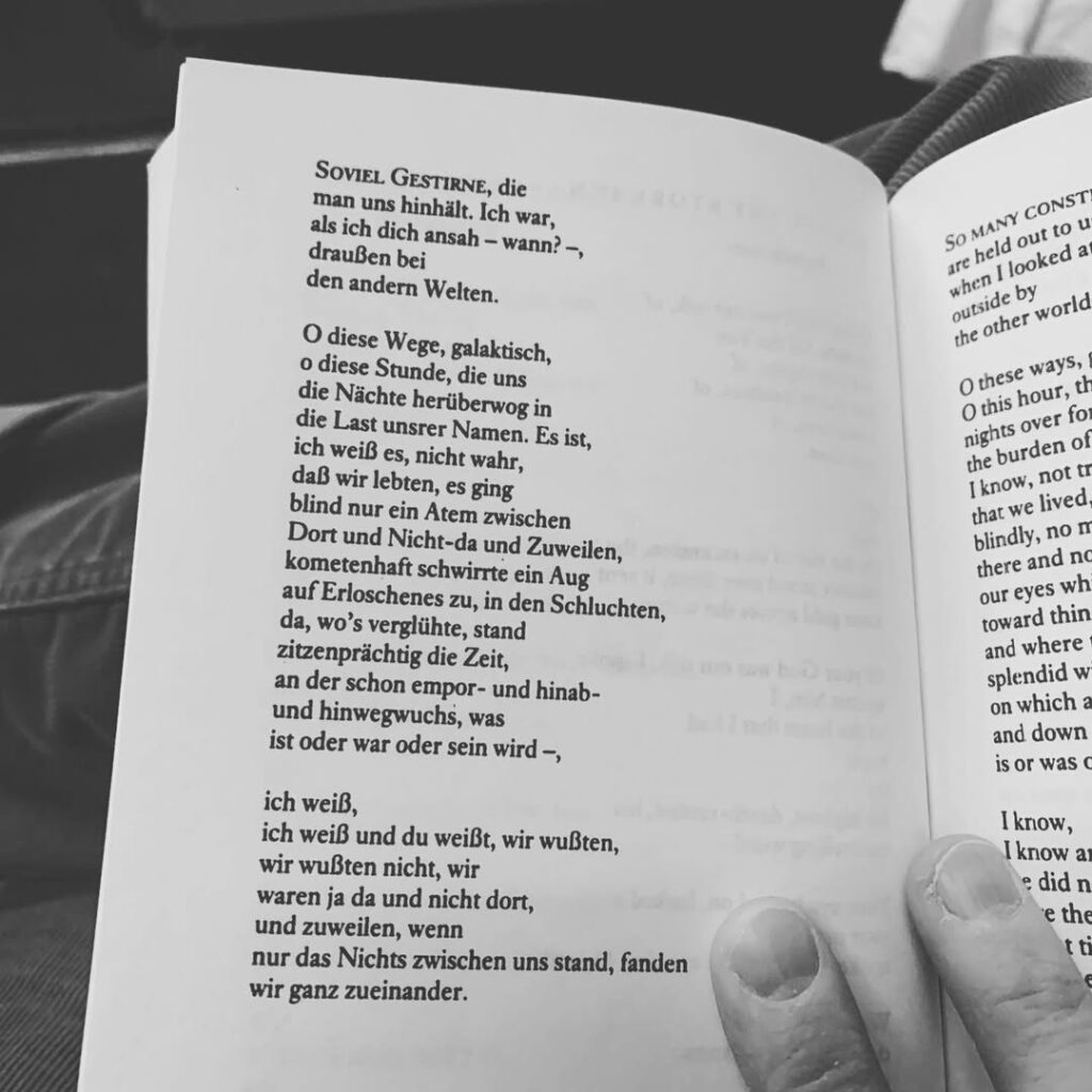 Tombé le mois dernier sur une édition bilingue, … - Antoine Vigne