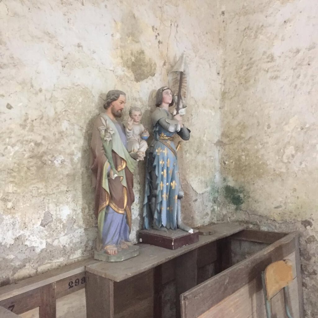 Nous sommes passés devant l’église de Lorges c… - Antoine Vigne