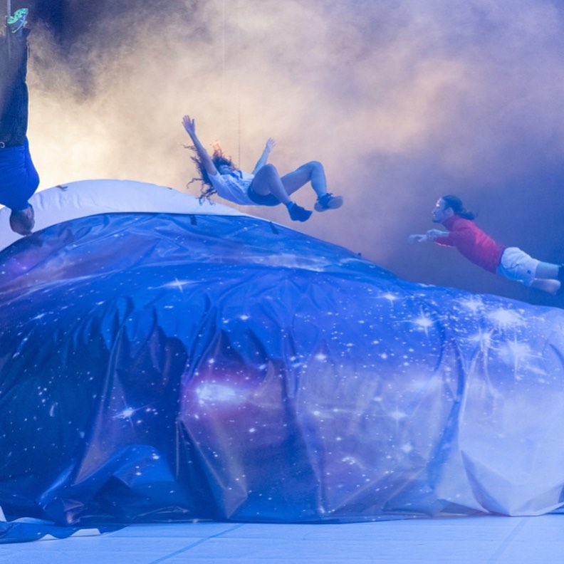 Sublime sublime spectacle de Meg Stuart à Beaubou… - Antoine Vigne