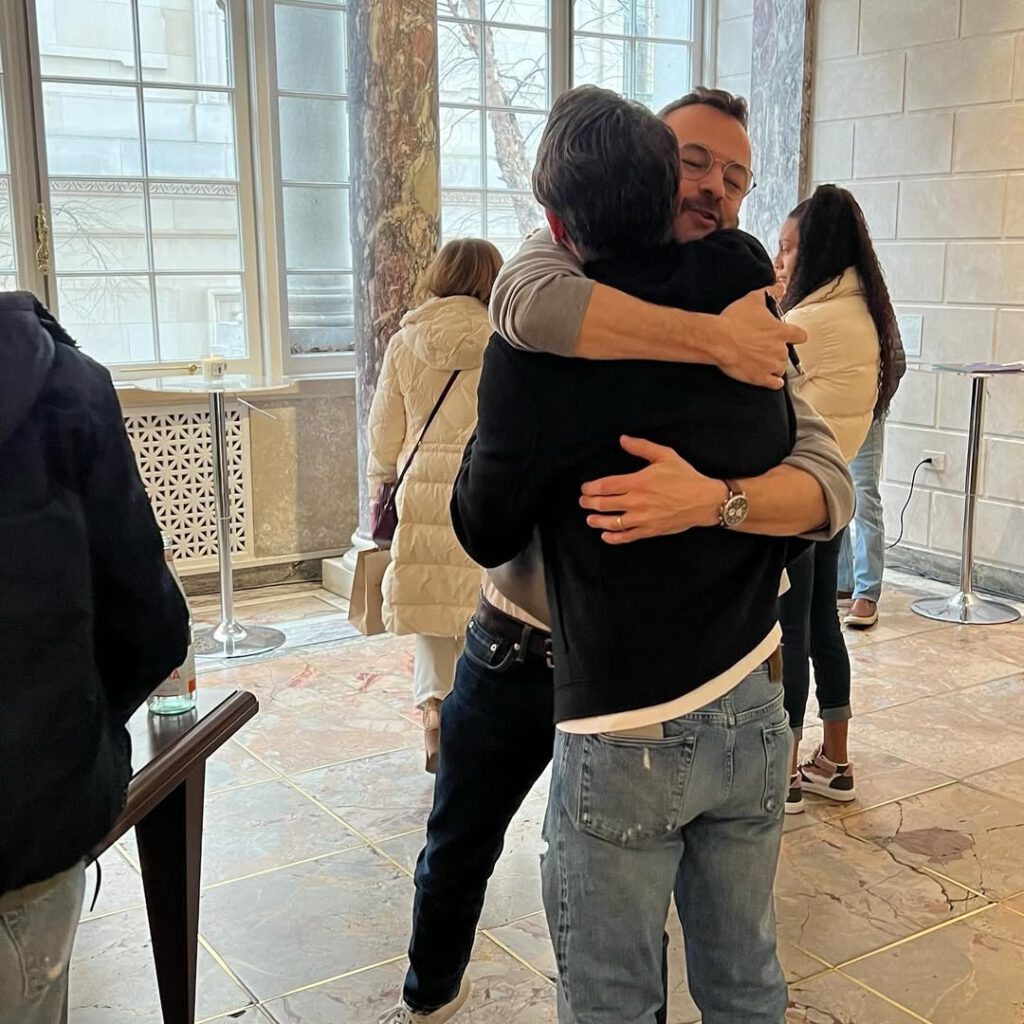 Jour de signatures à Albertine pour Tout s’éco… - Antoine Vigne