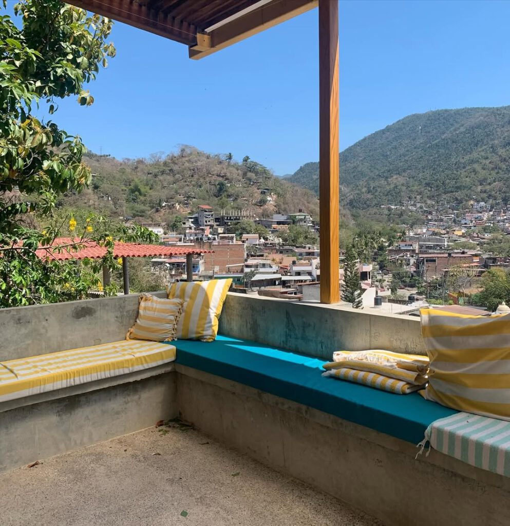 #whenyourhusbandsavesyourlifeeveryday #mexico #pue… - Antoine Vigne