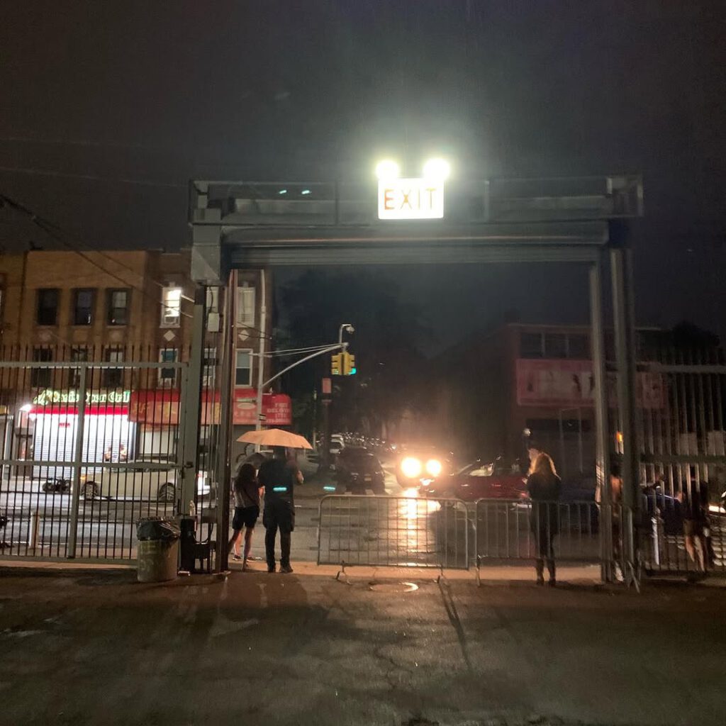 Le Queens, la nuit, Steve, l’humidité qui devie… - Antoine Vigne