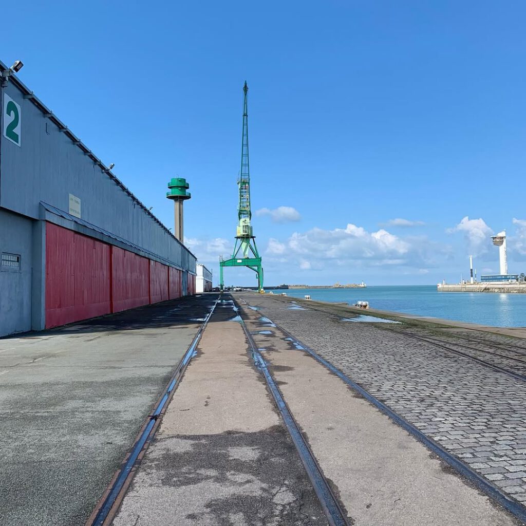 #lehavre #portraitduvide #promenadedanslesintersti… - Antoine Vigne