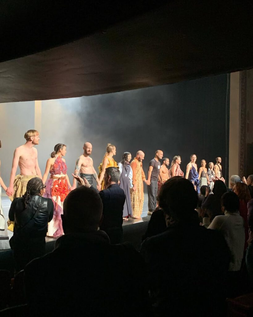 Hier soir, à BAM, le LoveTrain2020 d’Emmanuel … - Antoine Vigne