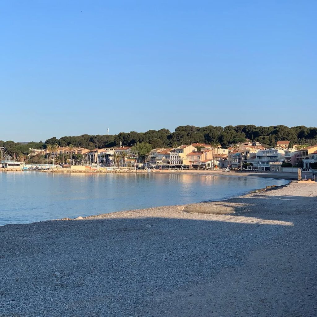 #matin #leslecques #aprèsdessemainesdenses #écri… - Antoine Vigne