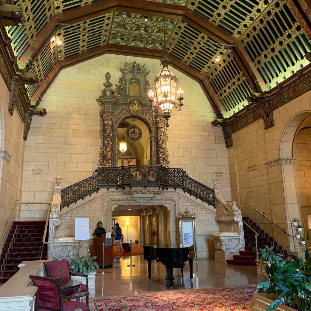 Trying to find LA… #losangeles #architecture #wa… - Antoine Vigne