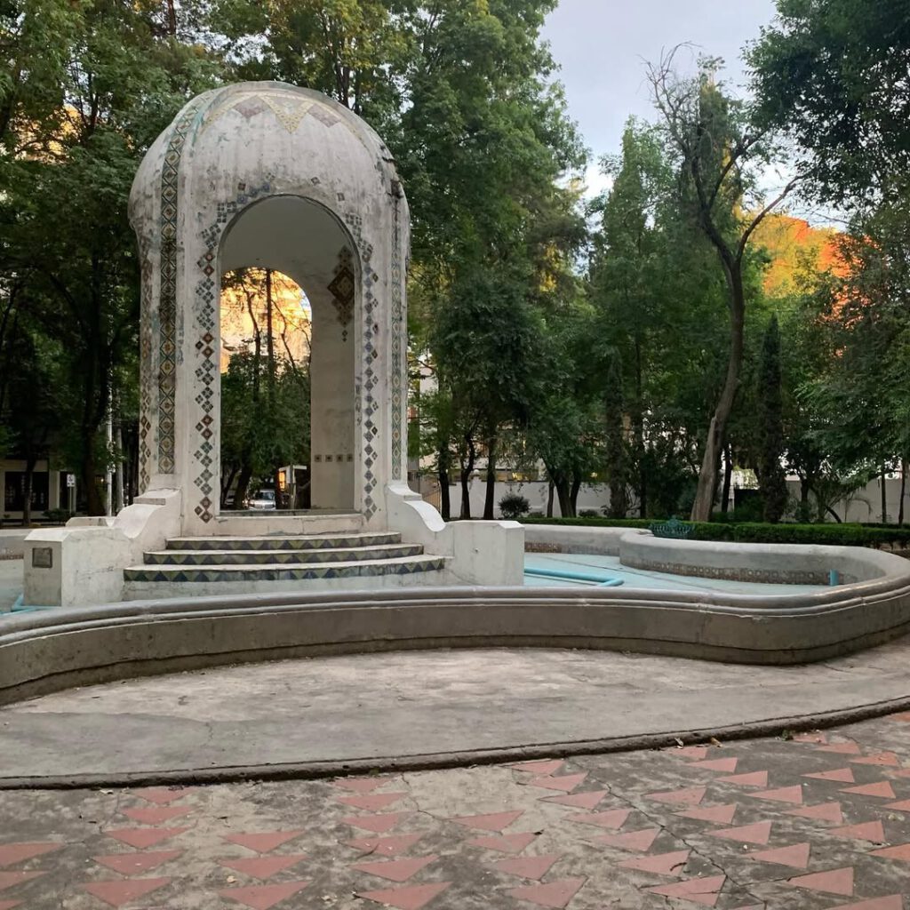 #mexicocityvibes #minirécit #vacancesmexicaines #… - Antoine Vigne
