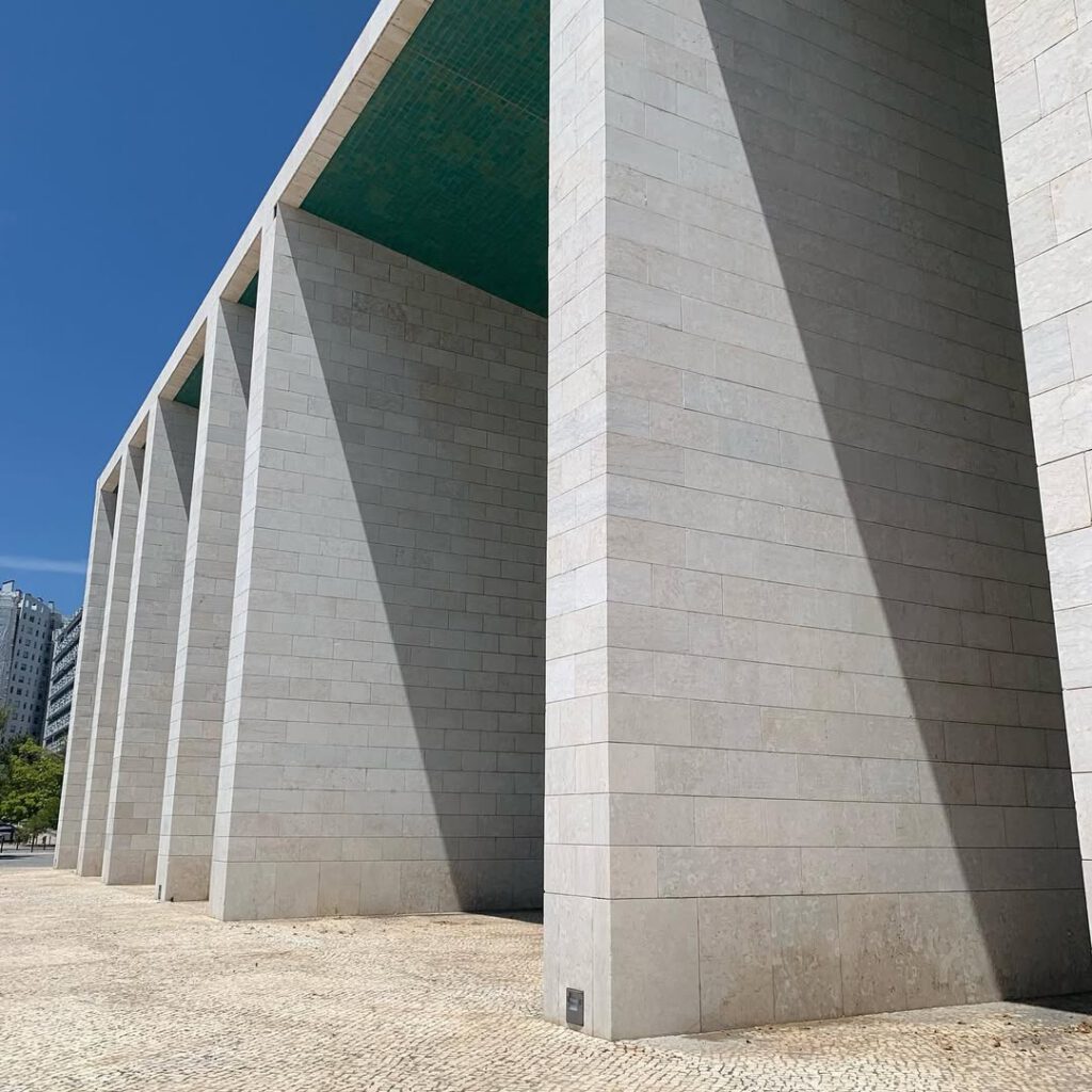 #lisbonne #lisboa #architecture #façades #explora… - Antoine Vigne