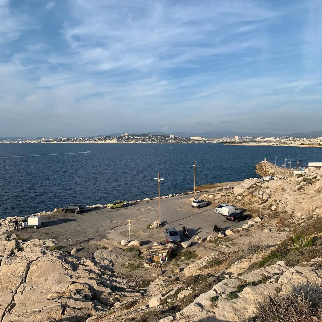 #marseille #bellesjournées #àlarecherchedequelqu… - Antoine Vigne