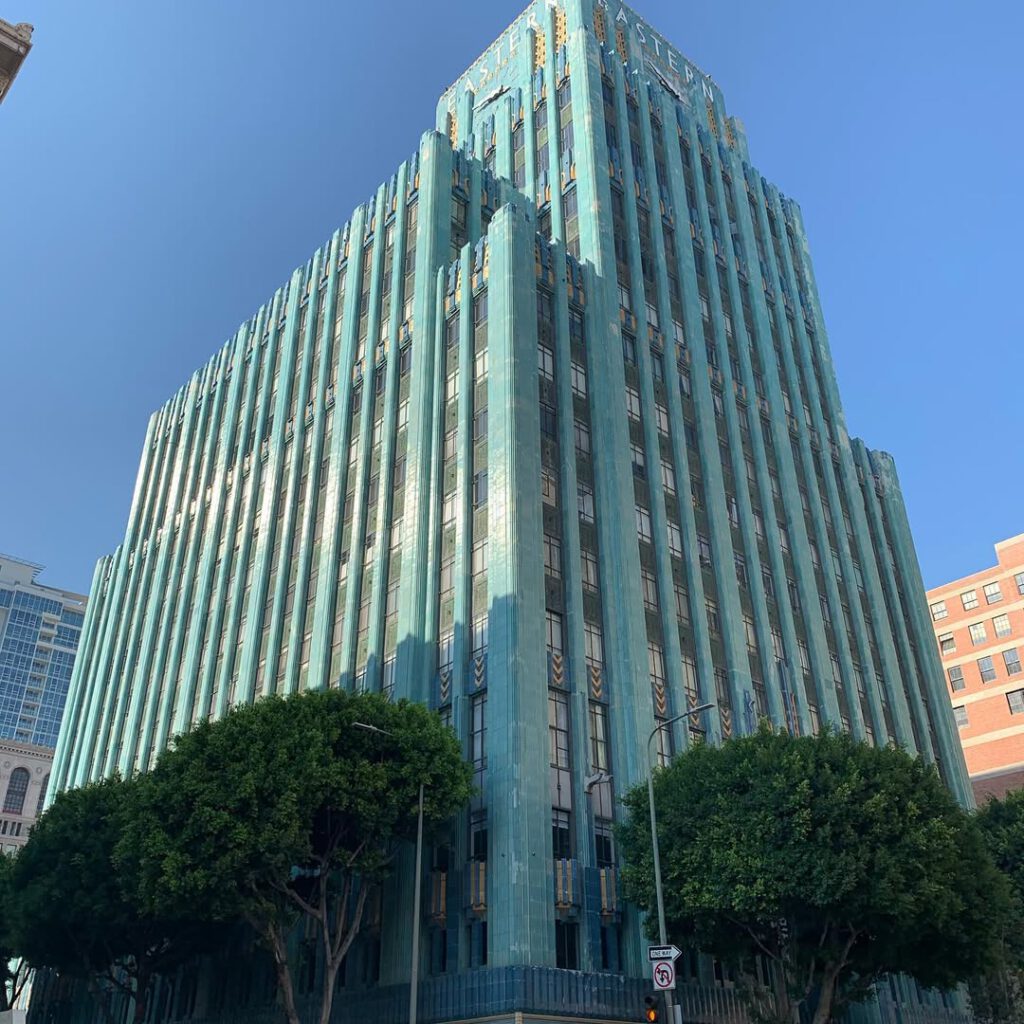 Trying to find LA… #losangeles #architecture #wa… - Antoine Vigne