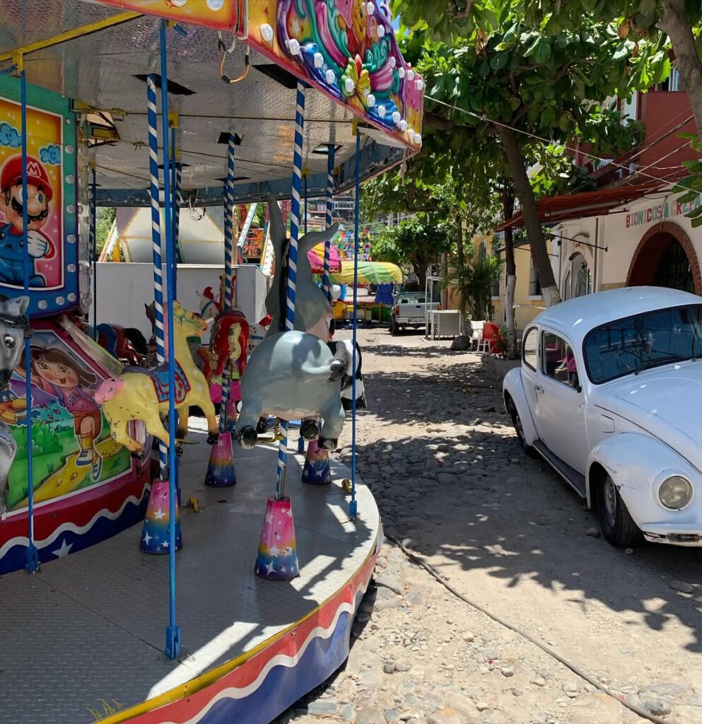 #whenyourhusbandsavesyourlifeeveryday #mexico #pue… - Antoine Vigne