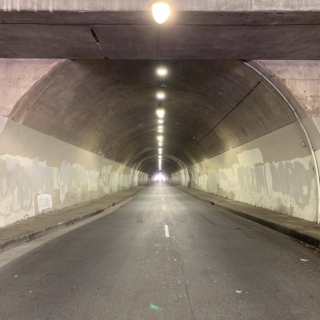 Trying to find LA… #losangeles #architecture #wa… - Antoine Vigne