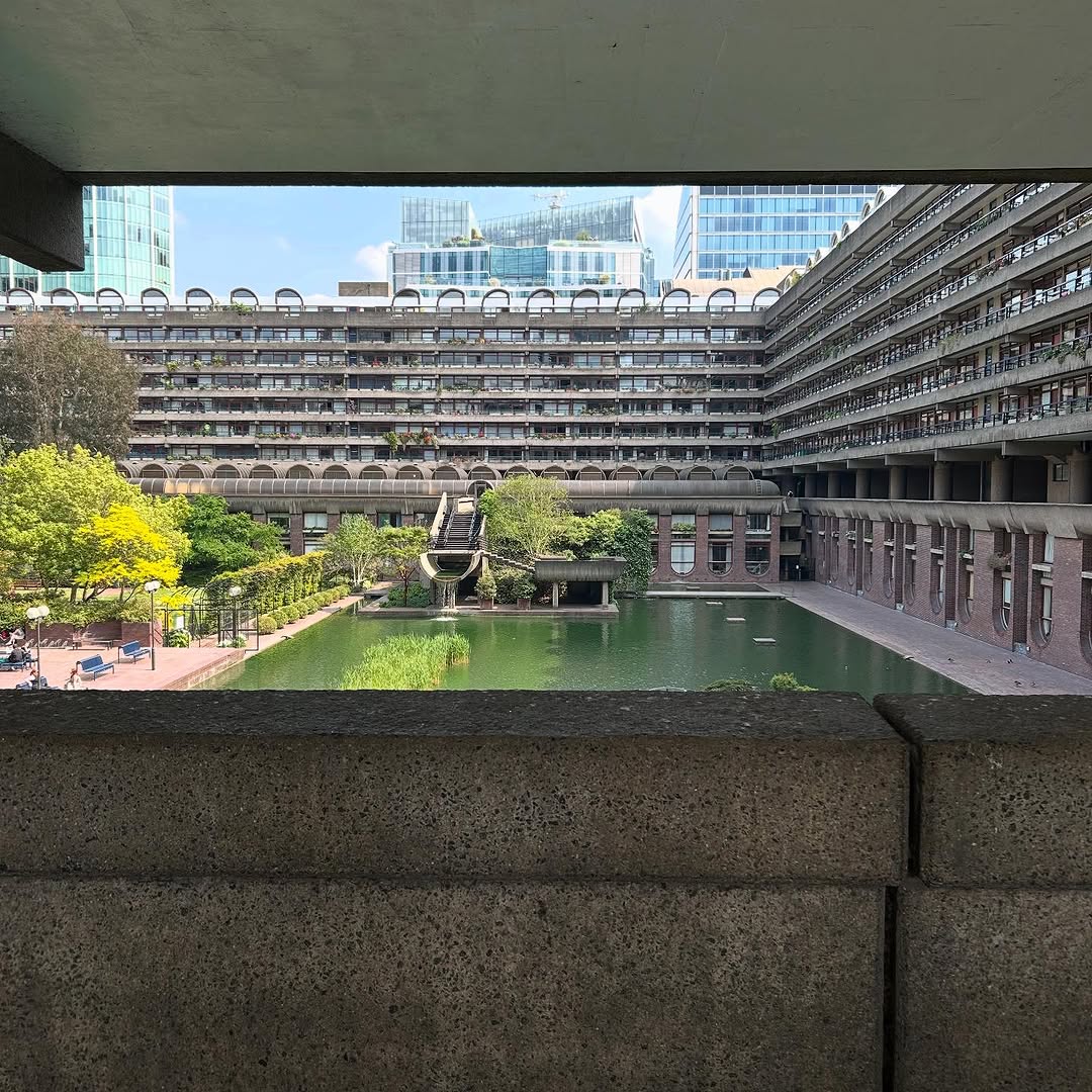 Le Barbican, le béton toujours, une oasis en forte… - Antoine Vigne
