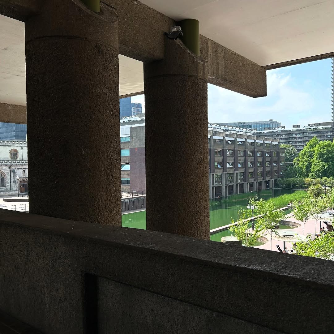 Le Barbican, le béton toujours, une oasis en forte… - Antoine Vigne